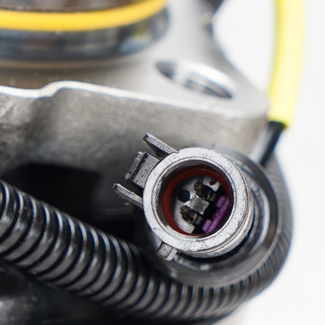 Hanhub 515083 Hab roda depan dan perhimpunan galas yang serasi dengan F-450 Super Duty F-550 Super Duty menggantikan SP940202 BR930639 7C3Z1104E 6C3Z1104EA 10-LUG